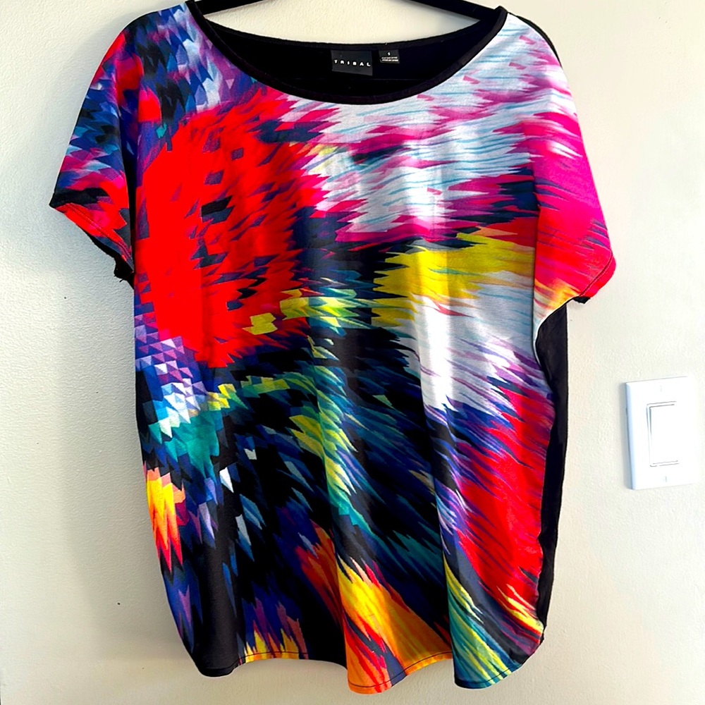 Tribal Colourful Top 🩷